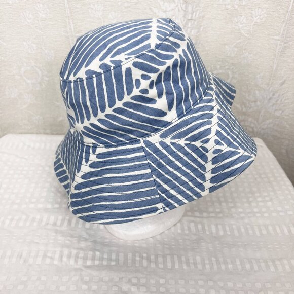 Marimekko x Uniqlo bucket hat 100% cotton blue wavy lines scandi cottagecore OS - Picture 1 of 6